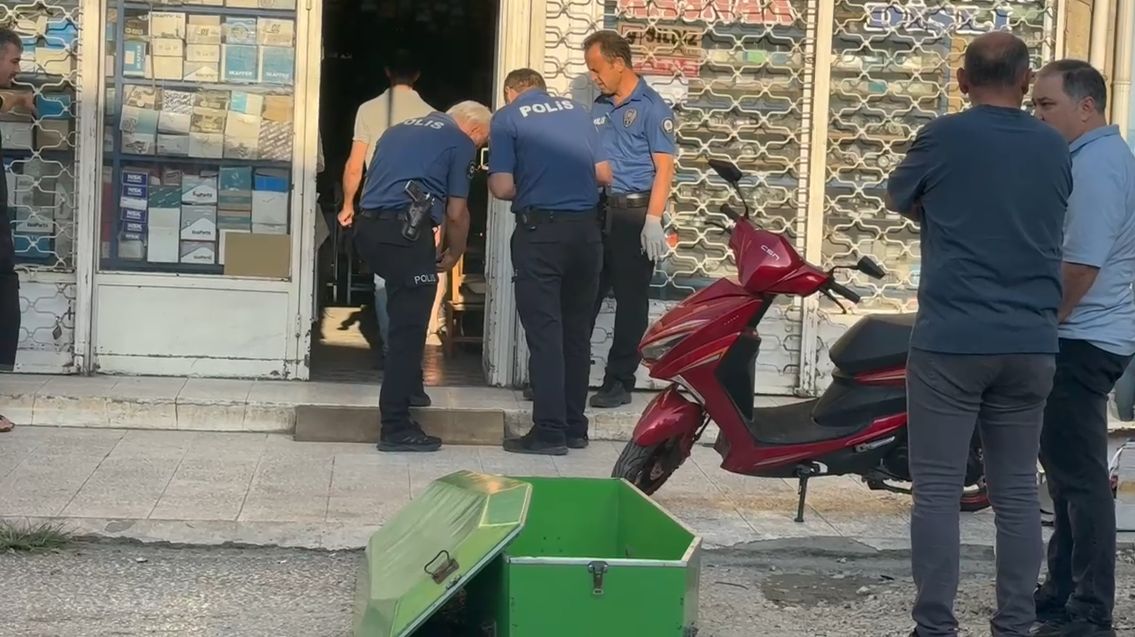 Düzce’de Acı Olay; Dükkanının Balkonunda Asılı Halde Bulundu
