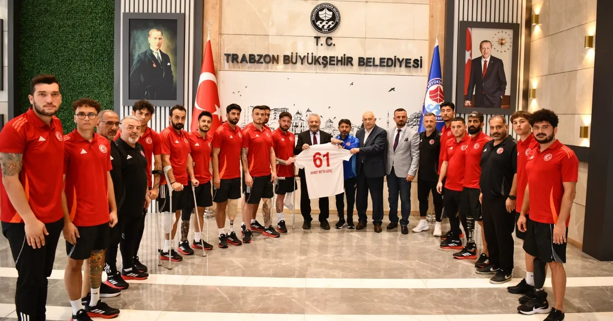 Ampute Milli Takımı’ndan Büyükşehir’e ziyaret