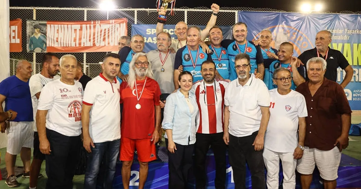 Antalya’da Ayak Tenisi Turnuvası sona erdi