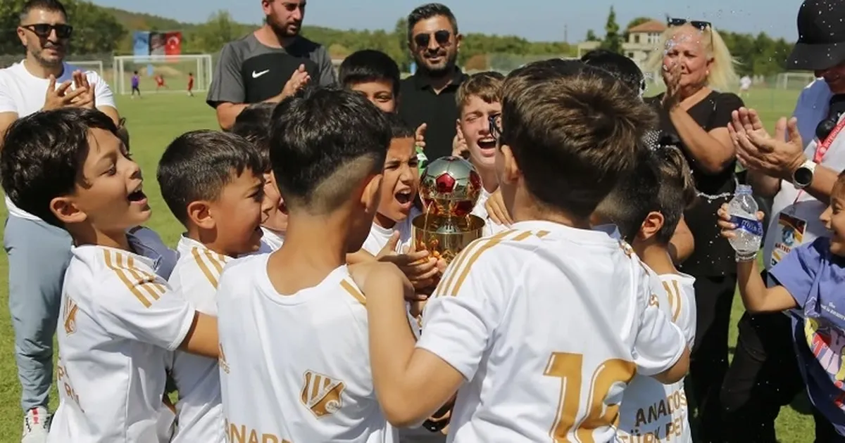 International Junior Cup futbol festivali yaşattı