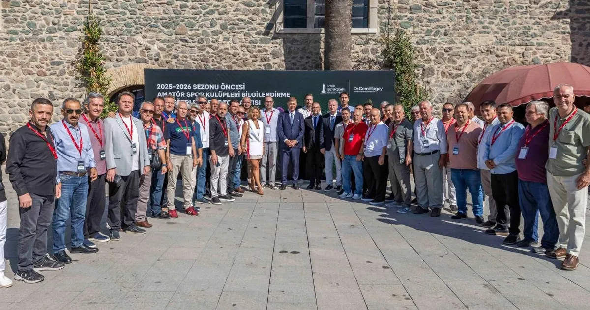 İzmir’de Başkan Tugay amatör kulüplerin başkanlarıyla buluştu