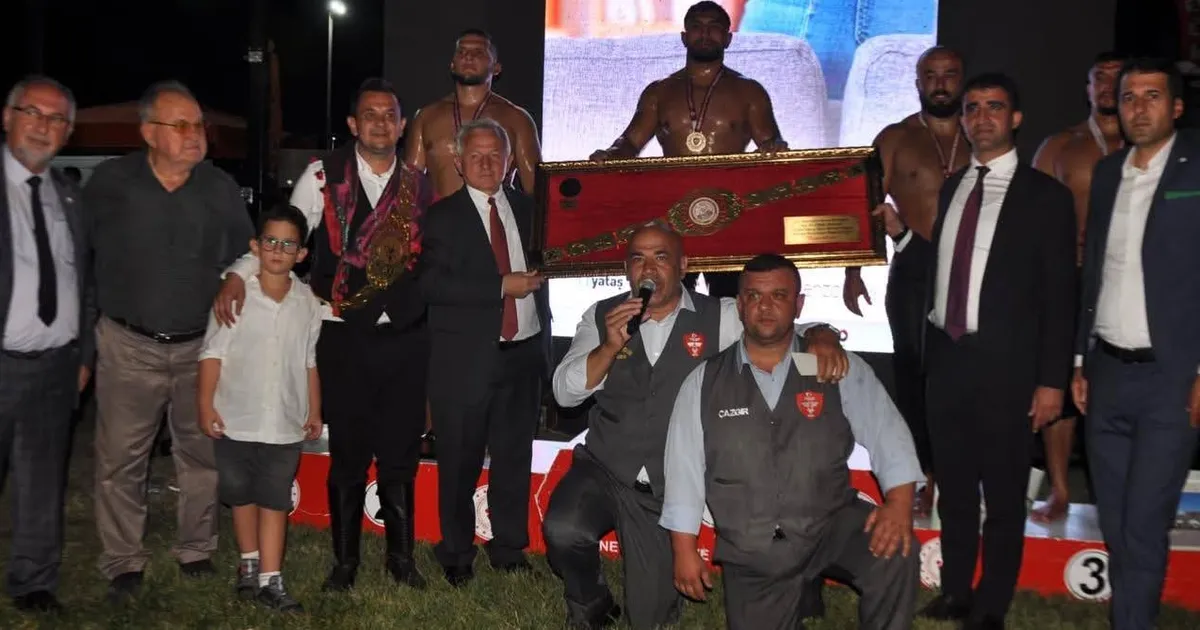 Kel Aliço yağlı güreşlerinde başpehlivan belli oldu