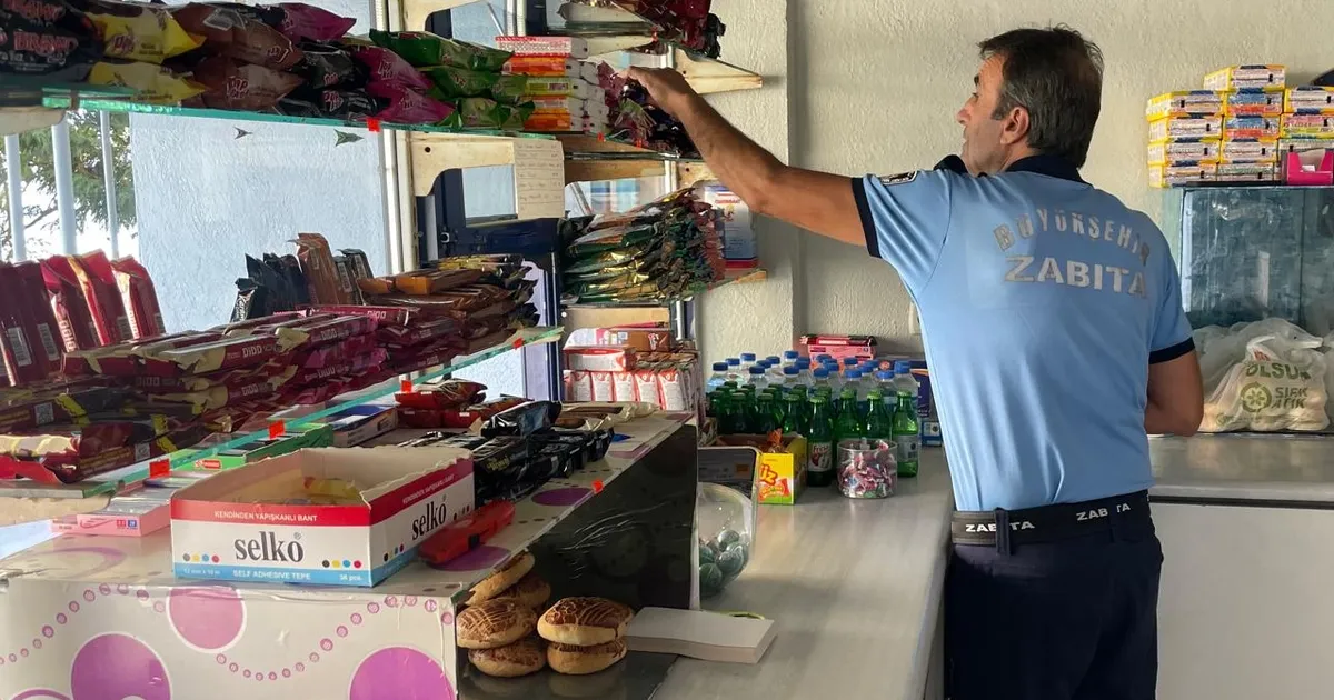 Kocaeli Zabıtası’ndan okul kantinlerine sıkı takip