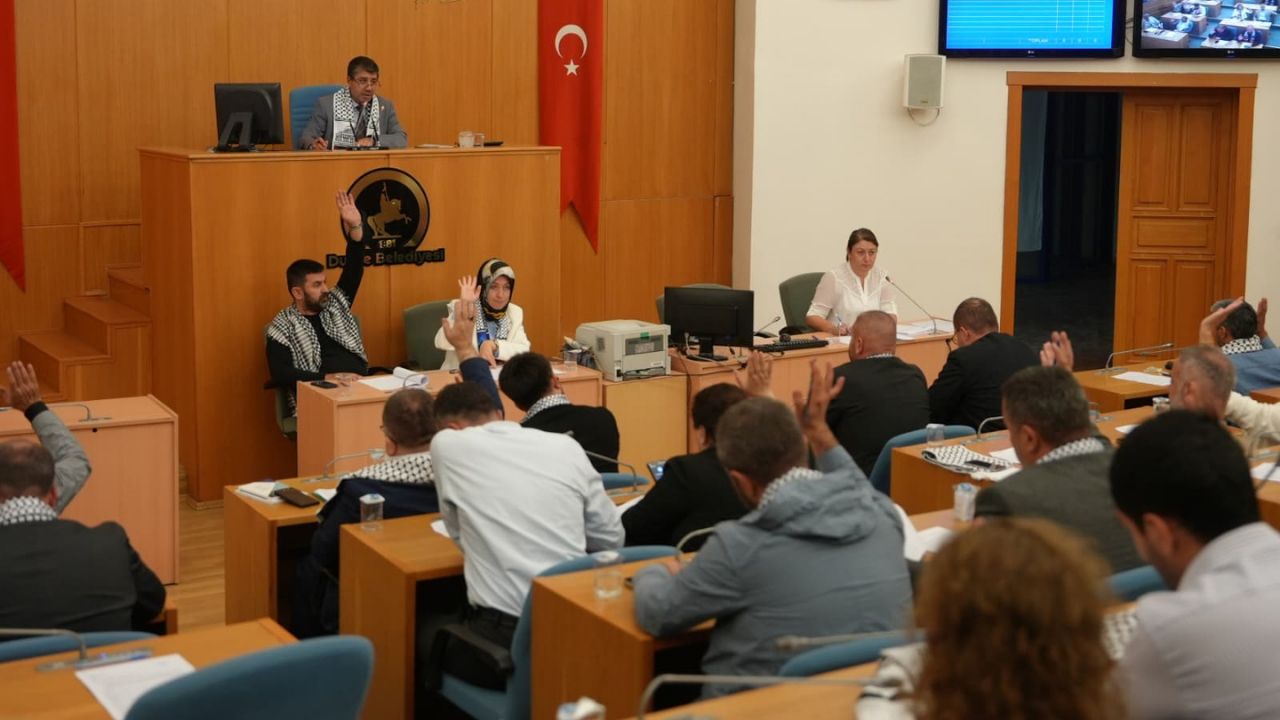 Düzce Belediyesi Meclisi’nden Hayvan Bakımevleri, Otopark ve Kadro Kararları