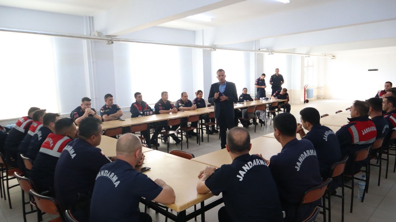 Düzce Belediyesi’nden Jandarma Personeline Evlilik Eğitimi