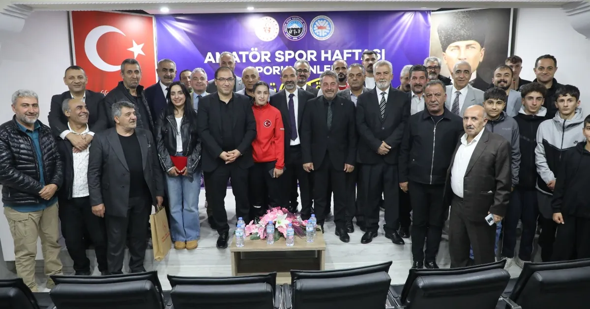 Ağrı’da sporda ‘Yılın Enleri’ ödüllendirildi