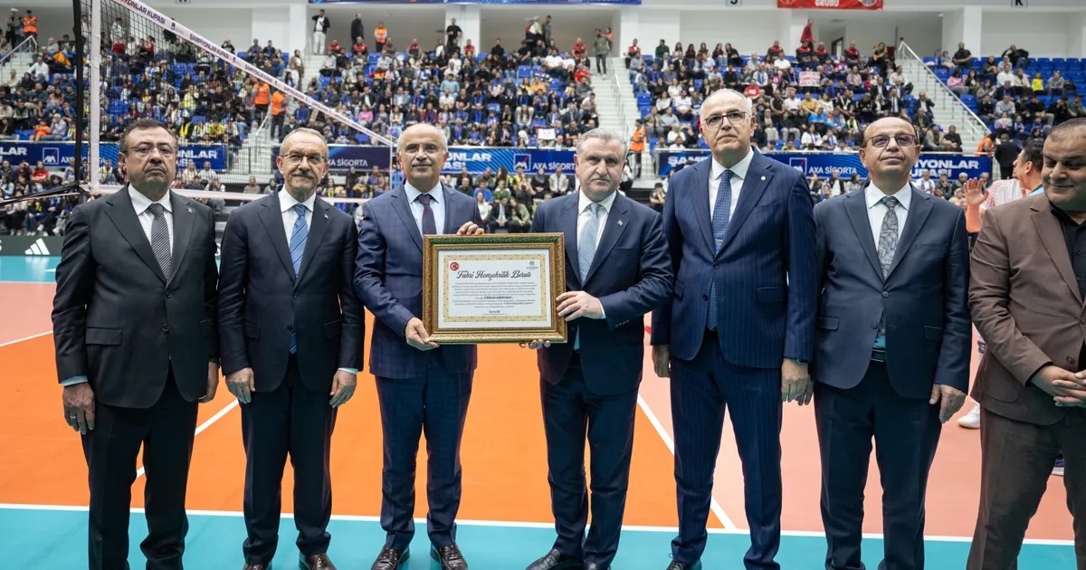 Bakan Bak’a Malatya’dan hemşerilik beratı