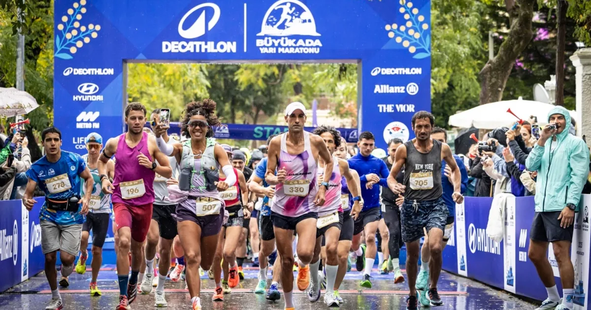 Decathlon Büyükada Yarı Maratonu’na rekor katılım