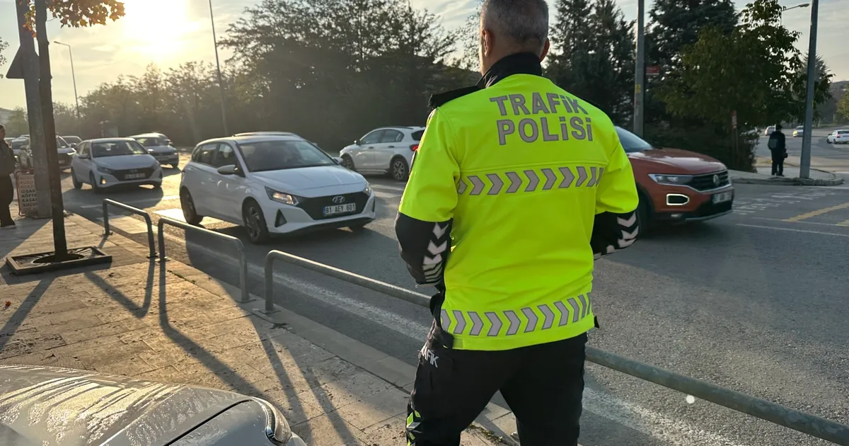 Düzce’de okul bölgelerinde yaya geçidi uygulaması