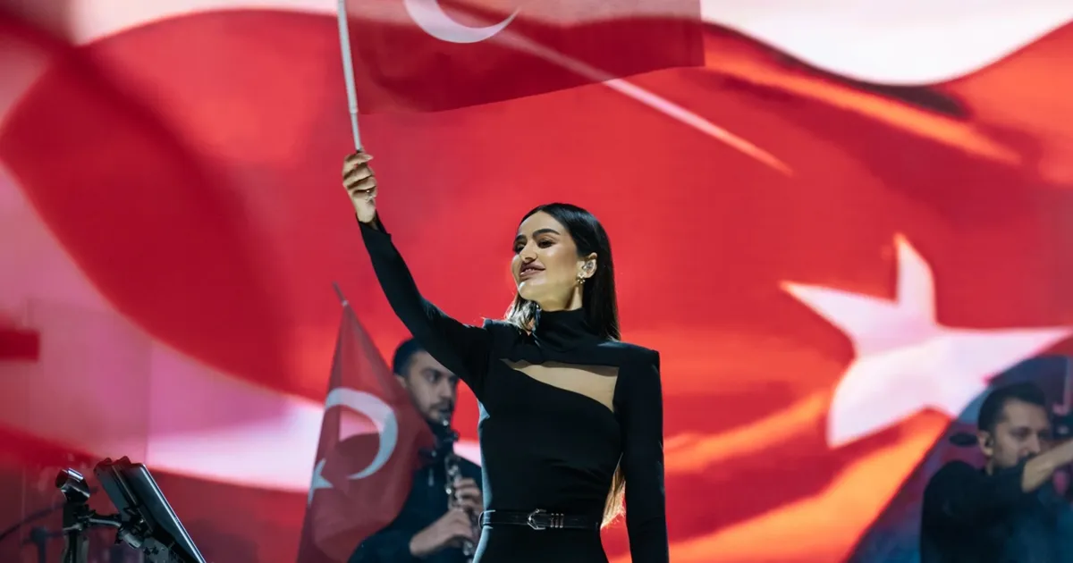 Elif Buse Doğan’dan Tokat’ta Cumhuriyet coşkusu