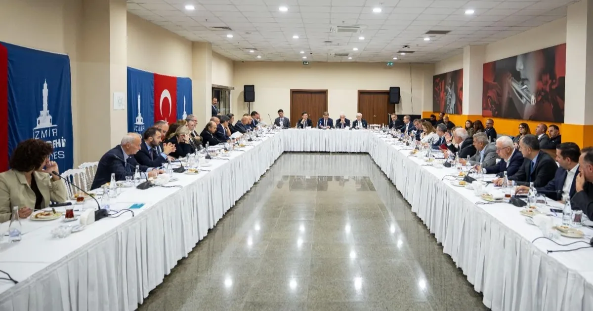 İzmir’de su krizi masaya yatırıldı