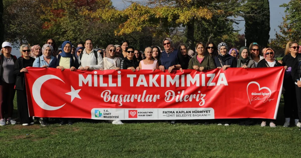 İzmitli kadınlardan Milli Takıma destek mesajı