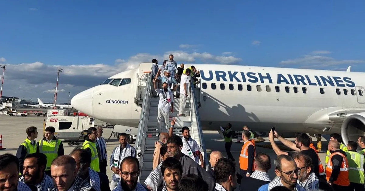 Küresel Sumud Filosu aktivistleri İstanbul’a döndü! Bakanlardan ‘hoş geldiniz’ mesajı