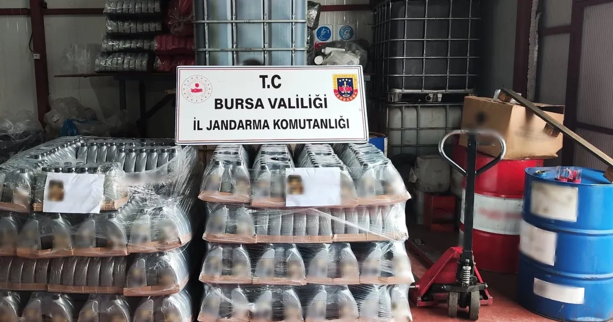 Mudanya’da Jandarma’dan kaçak motor yağı operasyonu