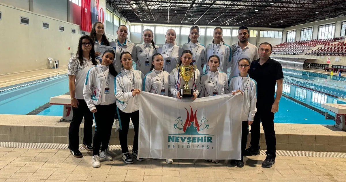 Nevşehir Belediyesi kadın sutopu takımından havuzda başarı