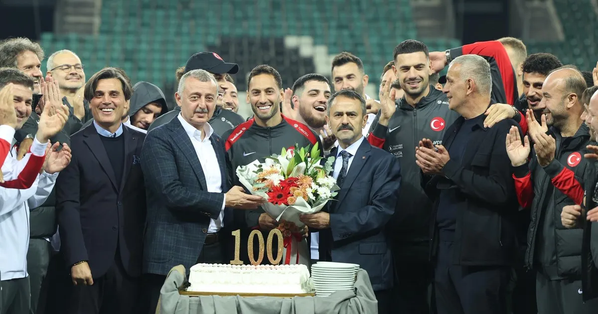 Tarihi maç öncesi Milli Takım’a moral verdiler