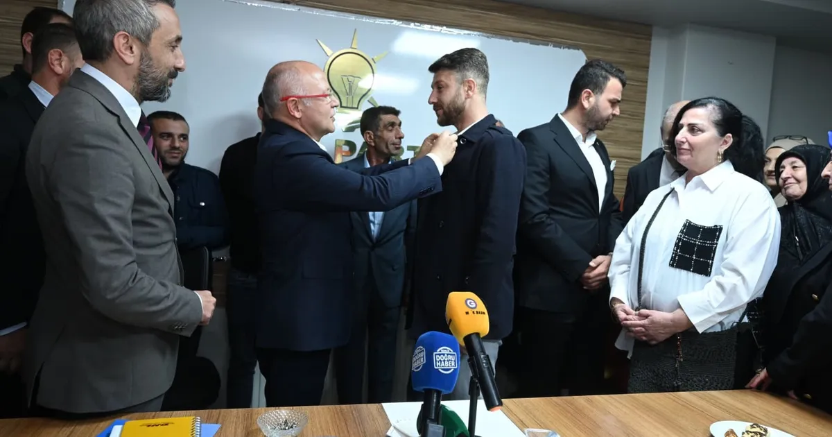 AK Parti Bursa’dan Gemlik ve Orhangazi’ye çıkarma… 800 yeni üye AK Parti’ye katıldı