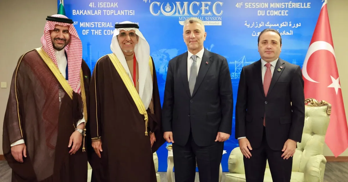 Bakan Bolat’tan mevkidaşlarıyla İSEDAK’ta yoğun diplomasi