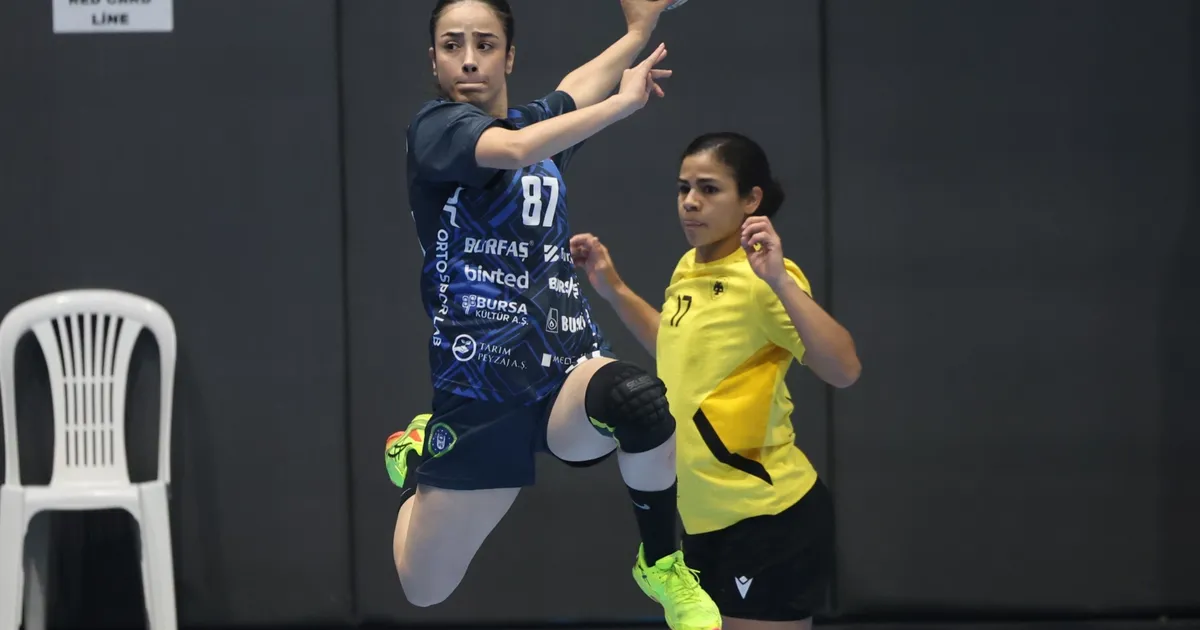 Bursa Büyükşehirli kadın hentbolcular EHF Avrupa Kupası’nda tur kapısını araladı
