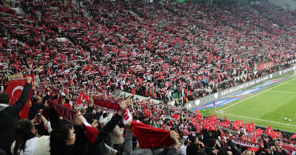 Bursa Osmangazi’de engelli bireylere milli maç sevinci