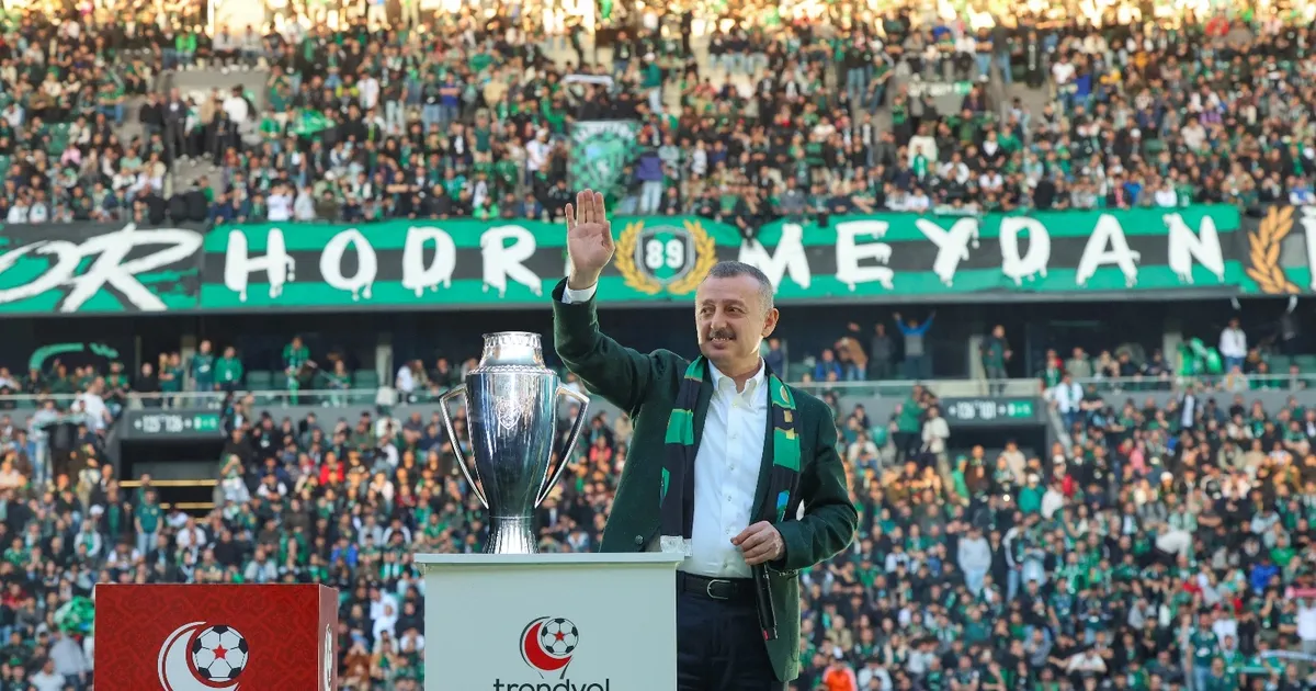 Büyükakın, Kocaelispor’u kutladı