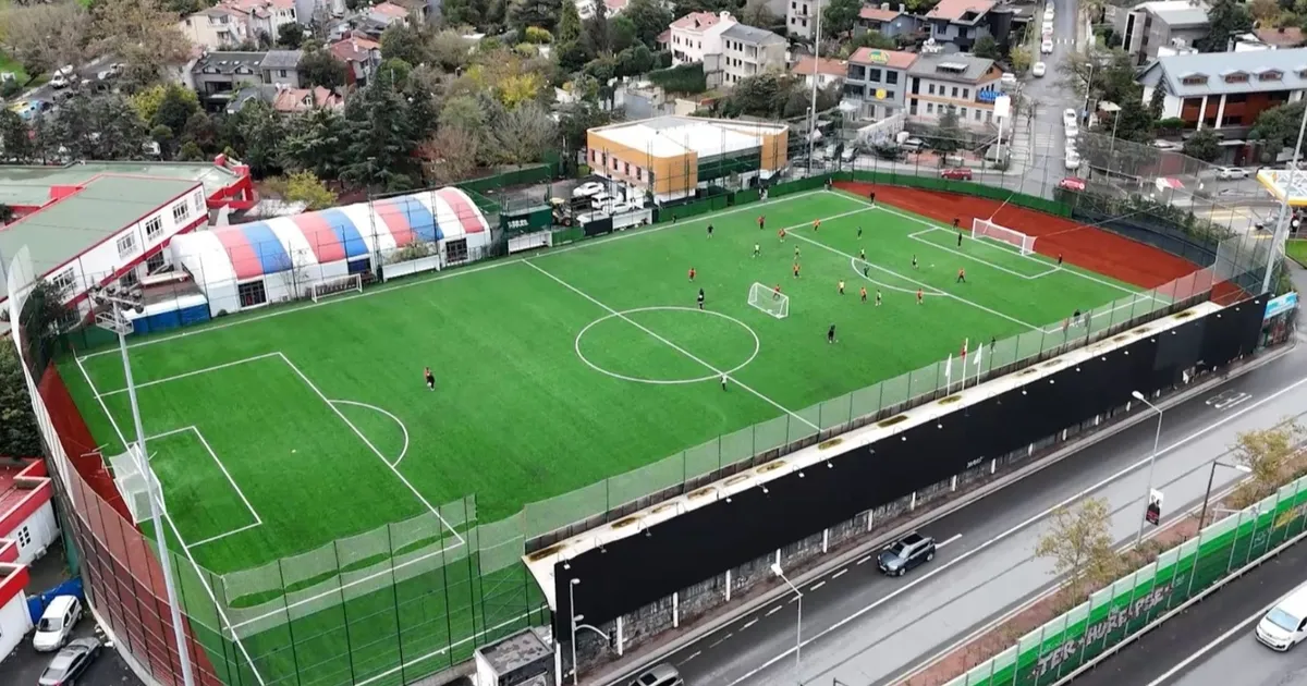İstanbul Büyükşehir Belediyesi Beşiktaş’taki İsmet İnönü Spor Tesisi’ni yeniledi
