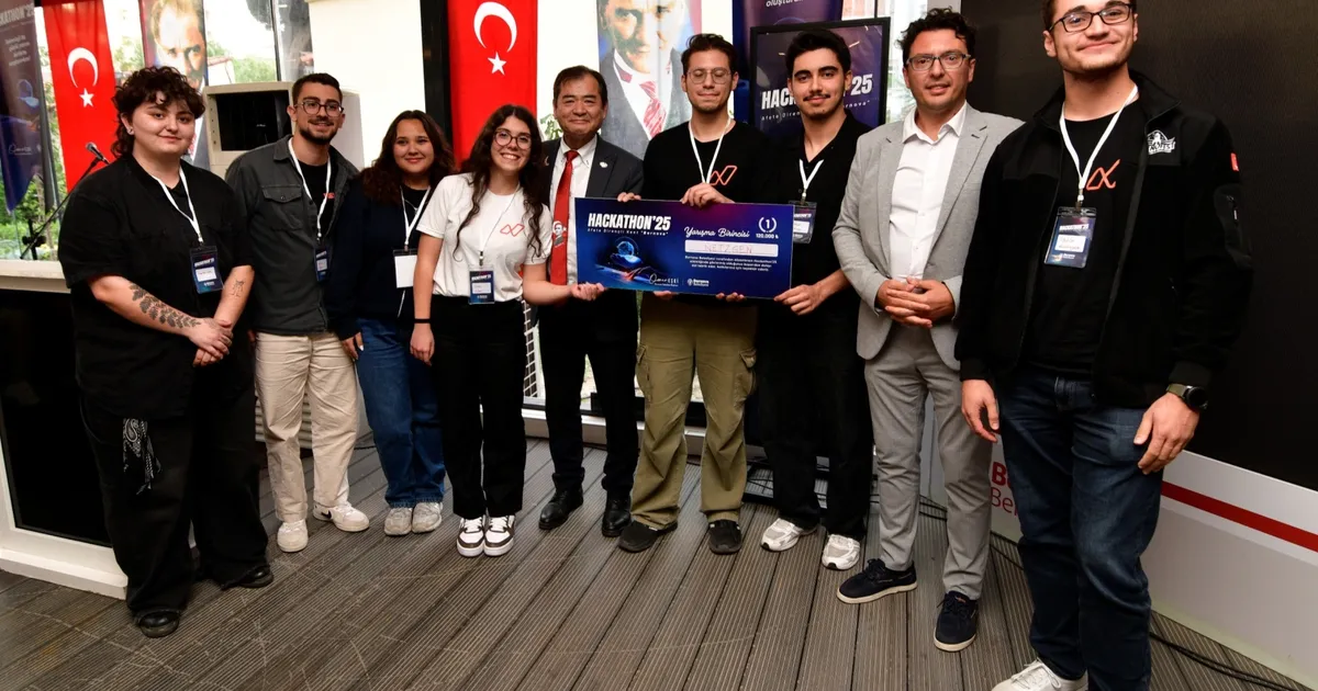 İzmir Bornovalı genç beyinler afetlere dirençli kent için kod yazdı