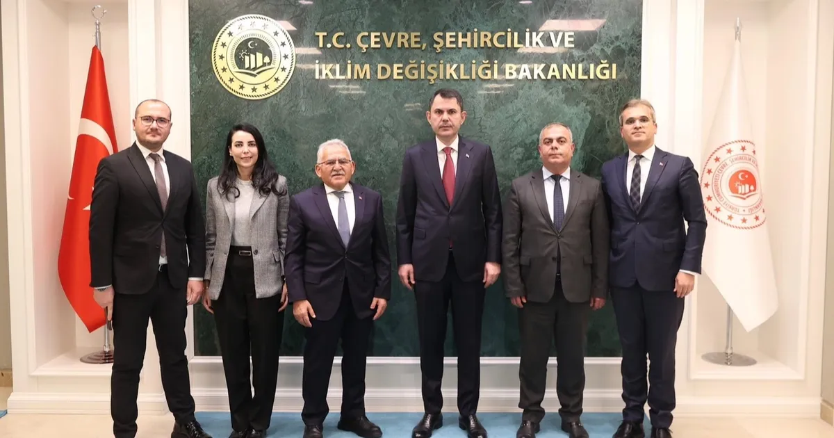 Memduh Büyükkılıç’tan Bakan Kurum’a ziyaret