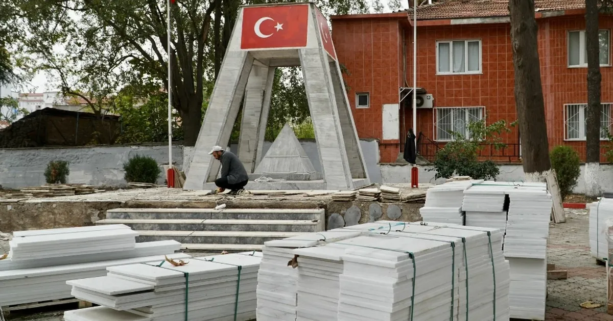 Mustafakemalpaşa’da şehitlik yenileniyor