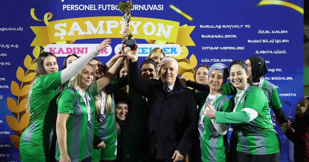 Bursa Büyükşehir’in ‘Başkanlık Kupası’ finalleri nefes kesti