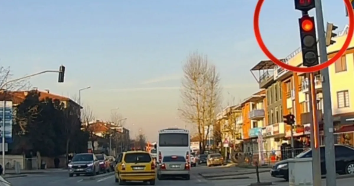 Düzce’de kırmızı ışık ihlali tepki çekti