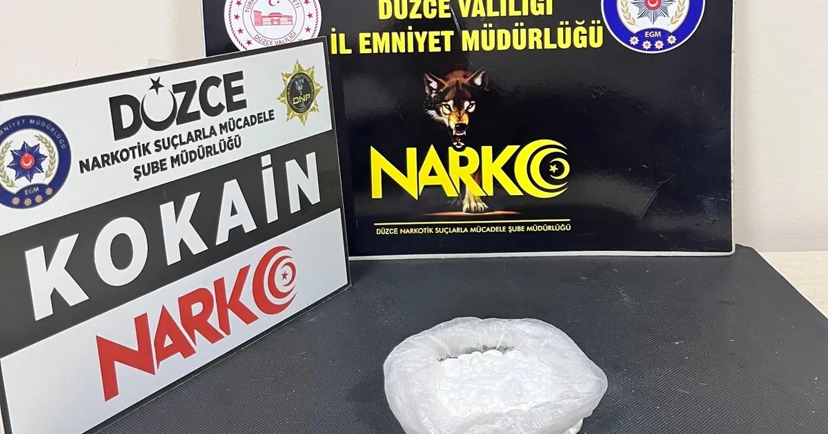 Düzce’de uyuşturucu kuryesine tutuklama!