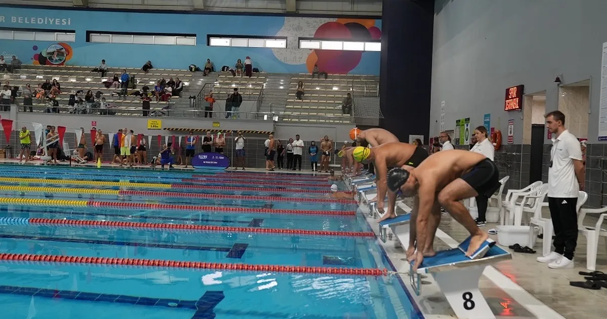 İstanbul’da şampiyonluğa kulaç attılar