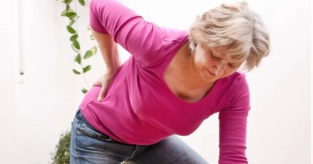 Kadınlarda yük taşımaya bağlı bel fıtığı riski artıyor