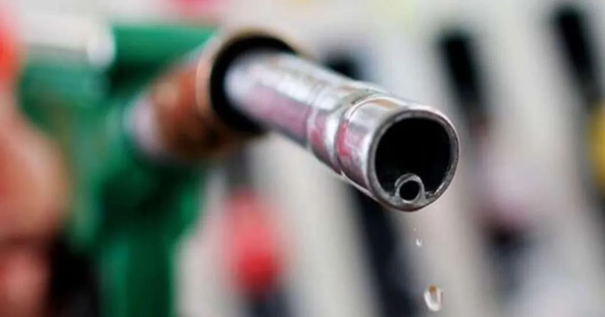 Benzin ve motorine yılın ilk zammı