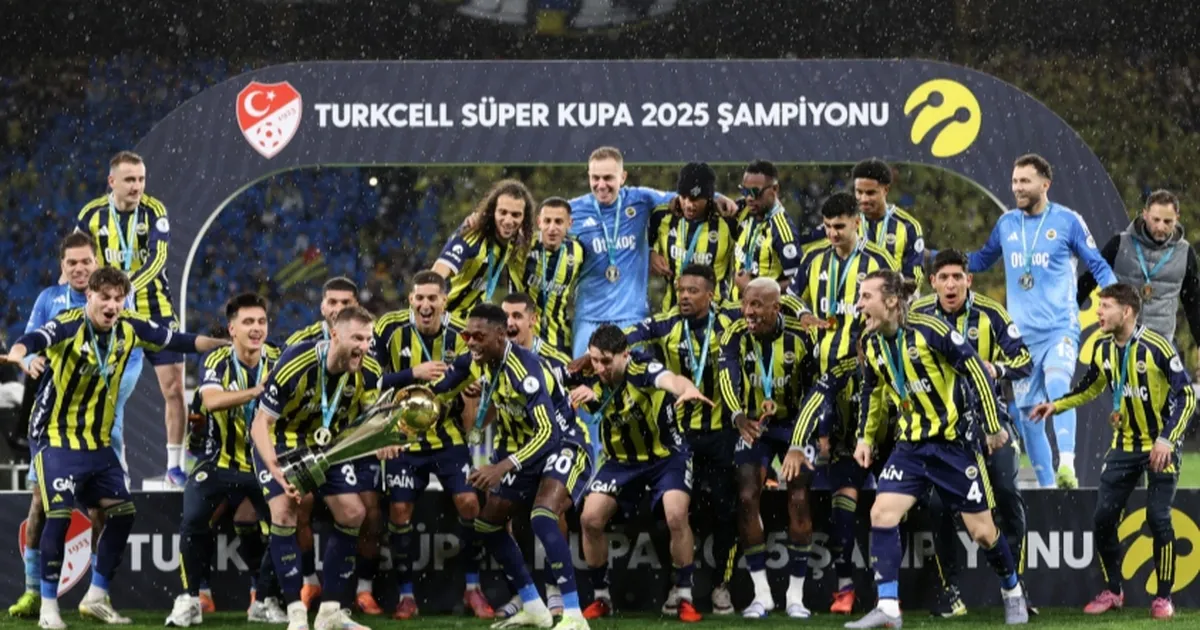 Cumhurbaşkanı Erdoğan’dan Süper Kupa’yı kazanan Fenerbahçe’ye tebrik