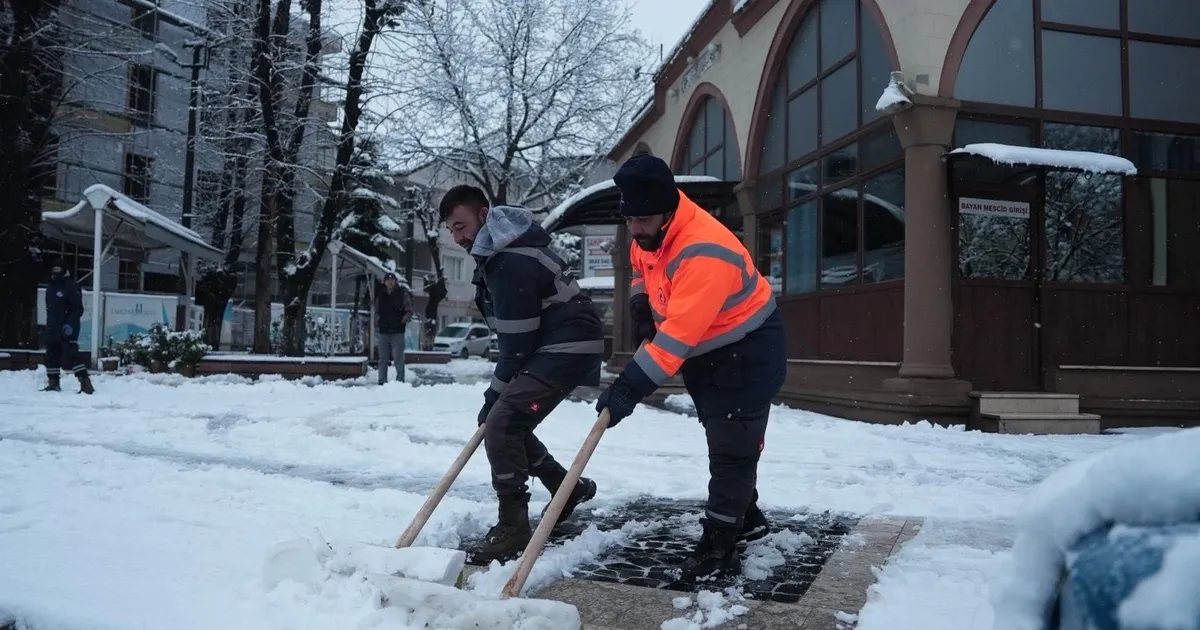 Düzce’de kar mesaisi