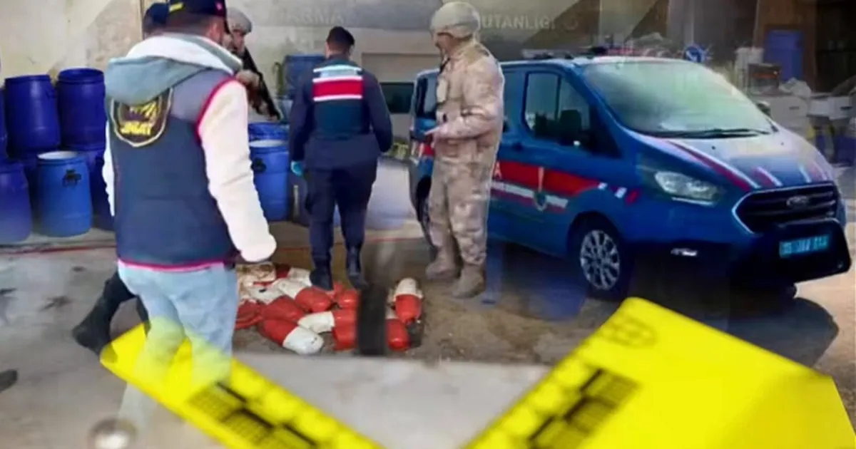 İzmir’de dev uyuşturucu darbesi! 5,5 milyon haplık hammadde ele geçirildi