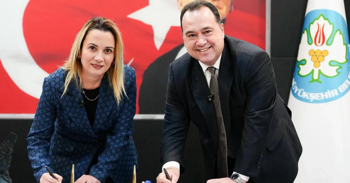 Manisa Büyükşehir’den ihtiyaç sahibi emekliler ‘ilaç katkı payı’ desteği