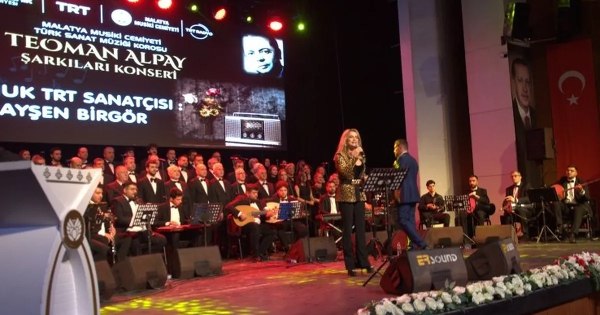 Teoman Alpay şarkıları mest etti