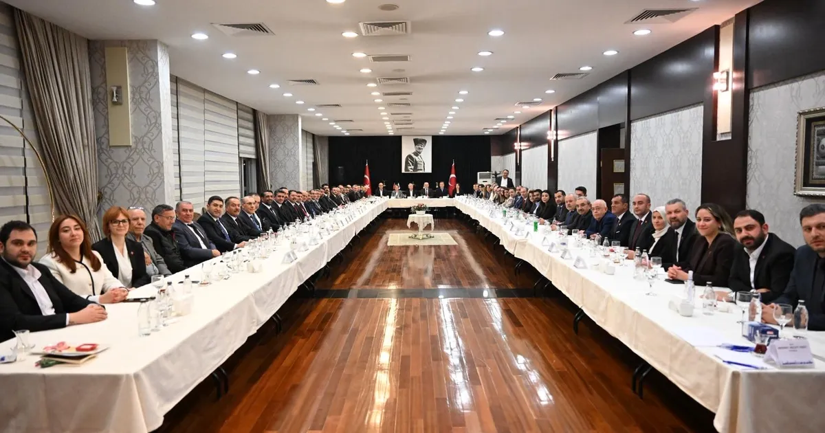 Ankara’da CHP’li 15 Belediye Başkanı’ndan birlik mesajı: Bu masadayız, çünkü sorumluluğumuz var