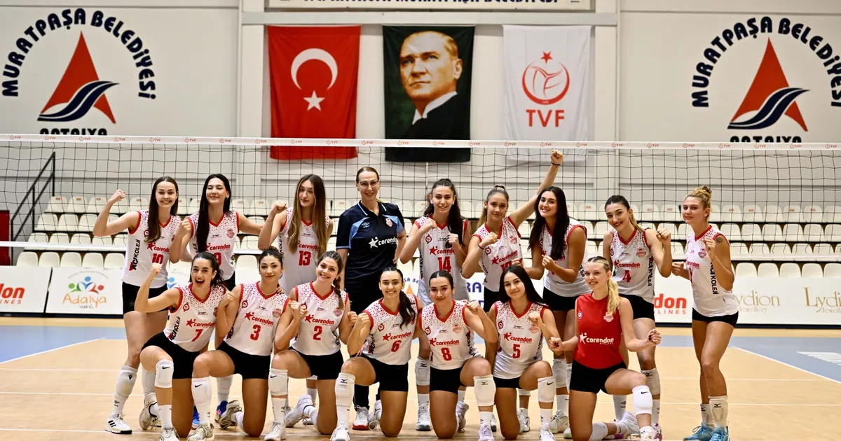Antalya Muratpaşa Belediyespor çıkışta