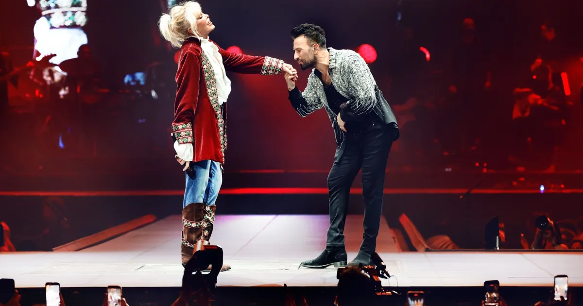 Megastar’ın sahnesinden Süperstar geçti