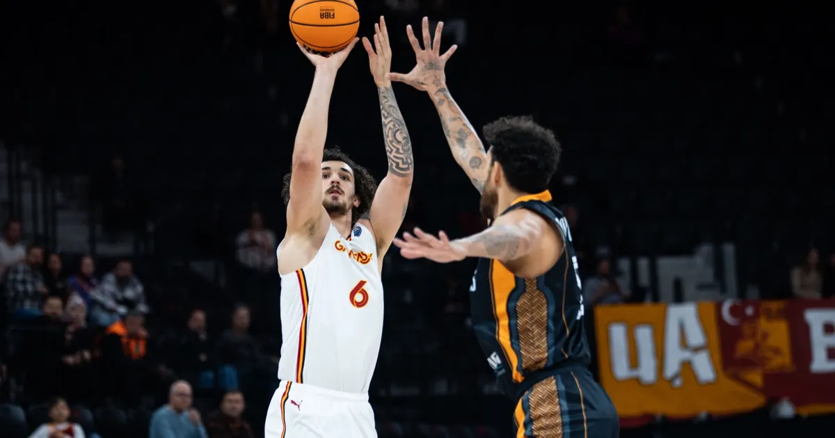 TOFAŞ, milli basketbolcu Sadık Emir Kabaca’yı kadrosuna kattı