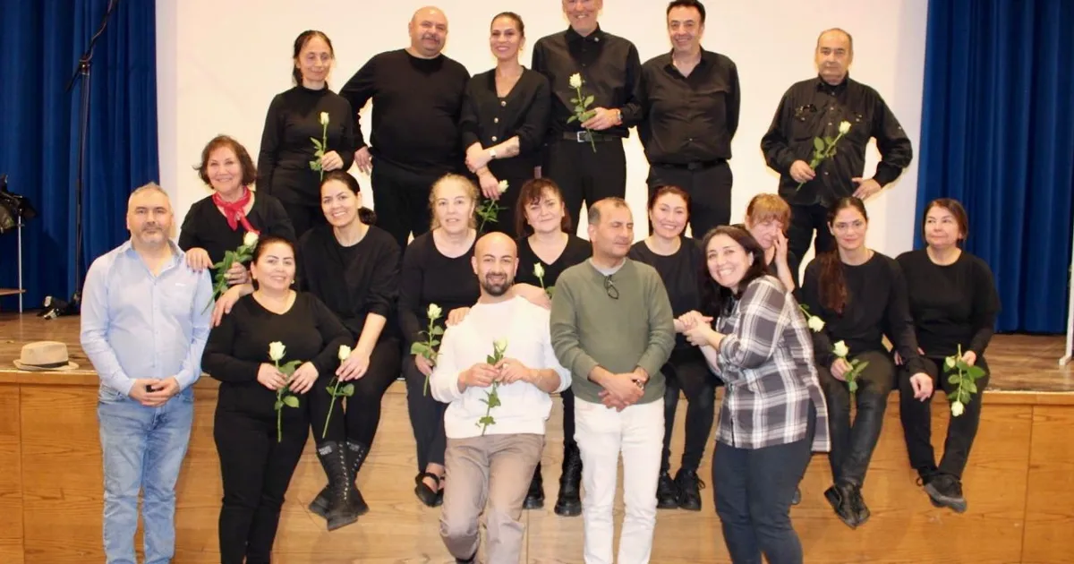 Frankfurt’ta 8 Mart’a anlamlı kutlama