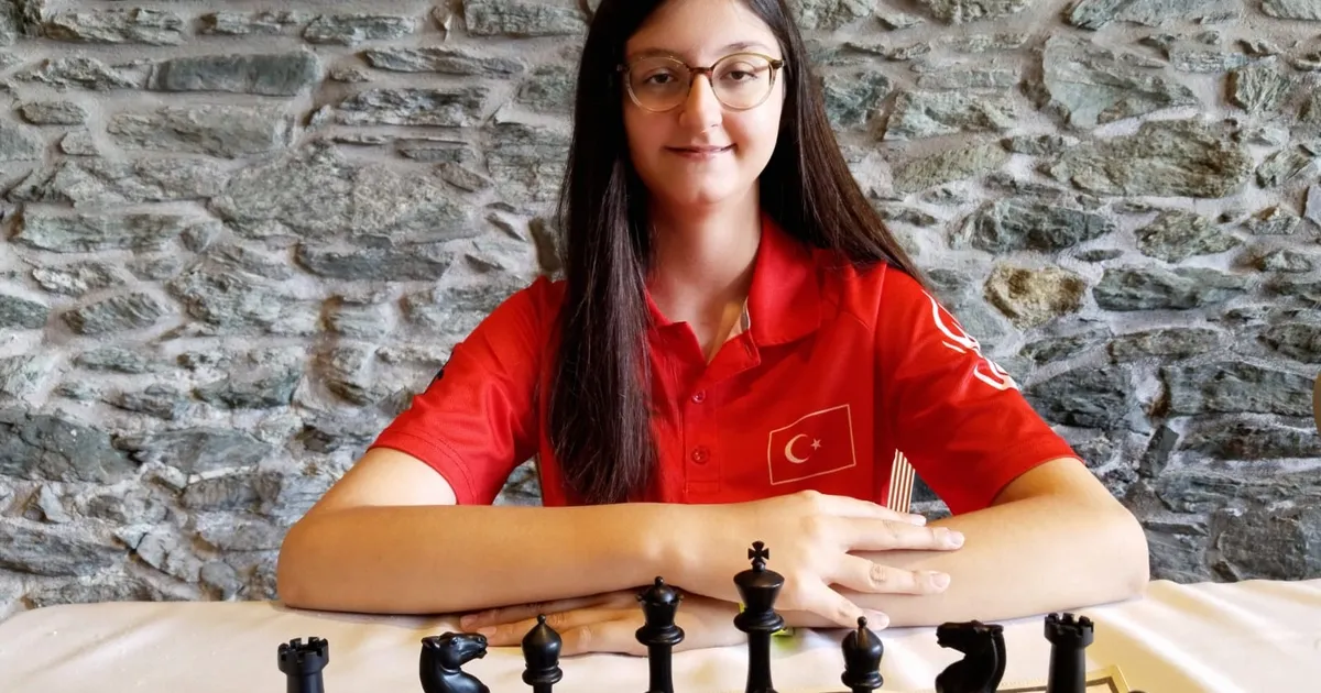 Kraliçeler Online Satranç Festivali’nde yarı finalde Bursalı bir isim