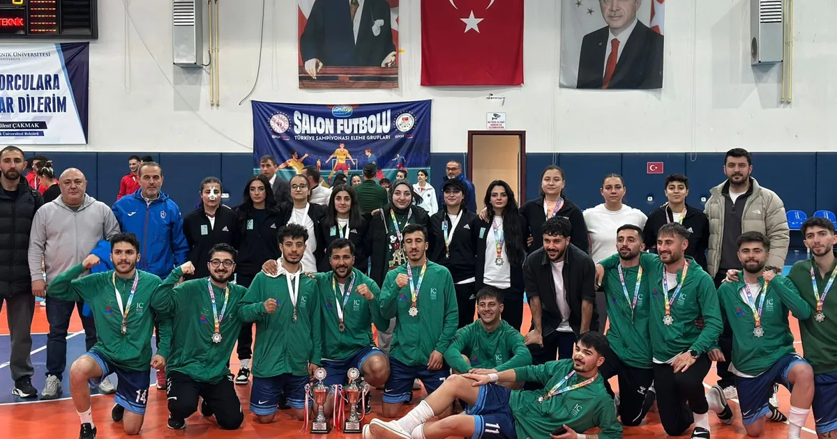 AİÇÜ Futsal Takımları ÜNİLİG’de Türkiye ikincisi