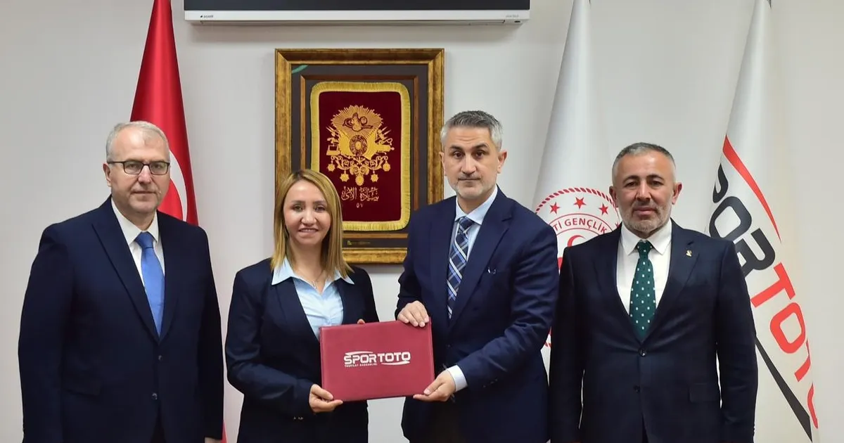 Bilecik Pazaryeri spor yatırımlarıyla gençliğe hazırlanıyor