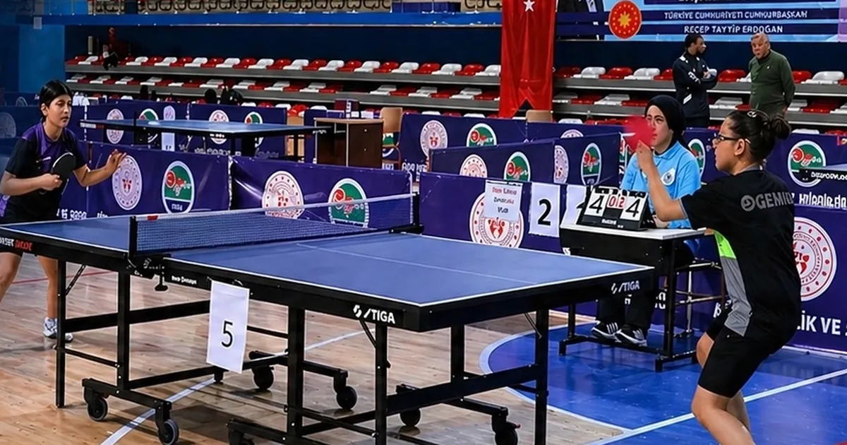 Masa tenisinde şampiyonlar Ağrı’da belirlendi