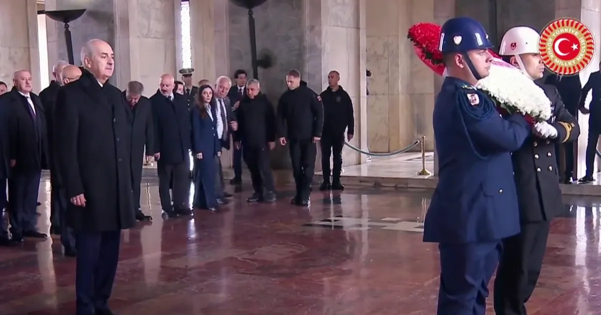 TBMM’den ‘egemenlik milletindir’ vurgusu… Devlet erkanı Ata’nın huzurunda